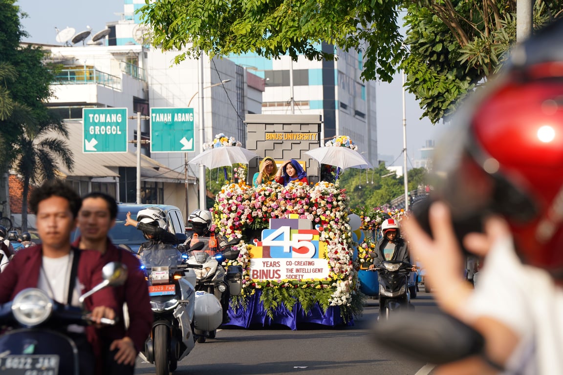 Ribuan Warga Jadi Saksi Kemeriahan Flower Parade JIFF 2026, Dorong Kebangkitan Pasar Bunga Rawa Belong