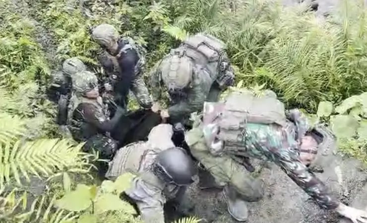 Prajurit TNI Tembus Medan Ekstrem dan Kontak Tembak Demi Evakuasi Korban Pembunuhan OAP di Yahukimo